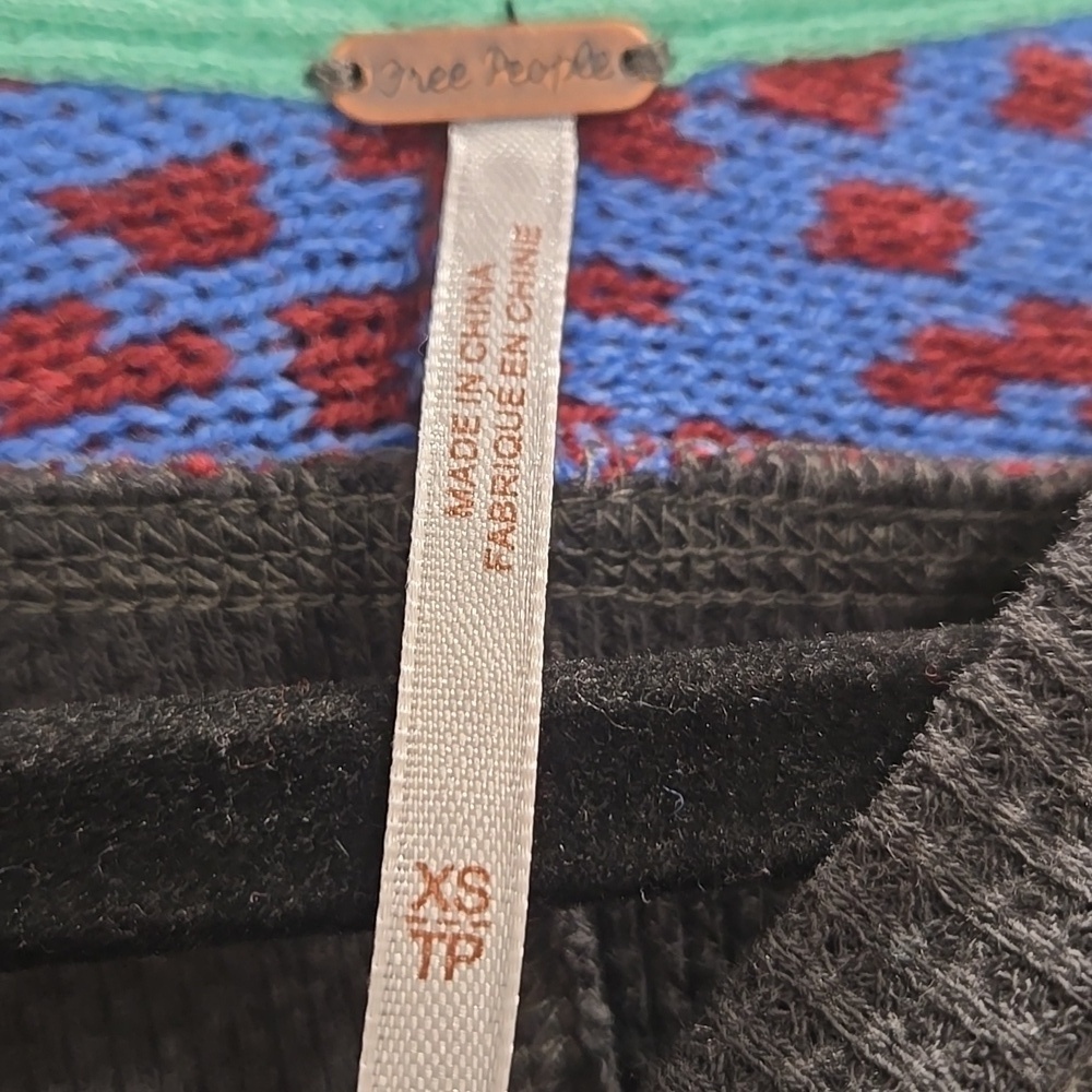 Free People-Long Sleeve "On My Way" Cuff Thermal Top in Washed Black-Size XS - Picture 6 of 17